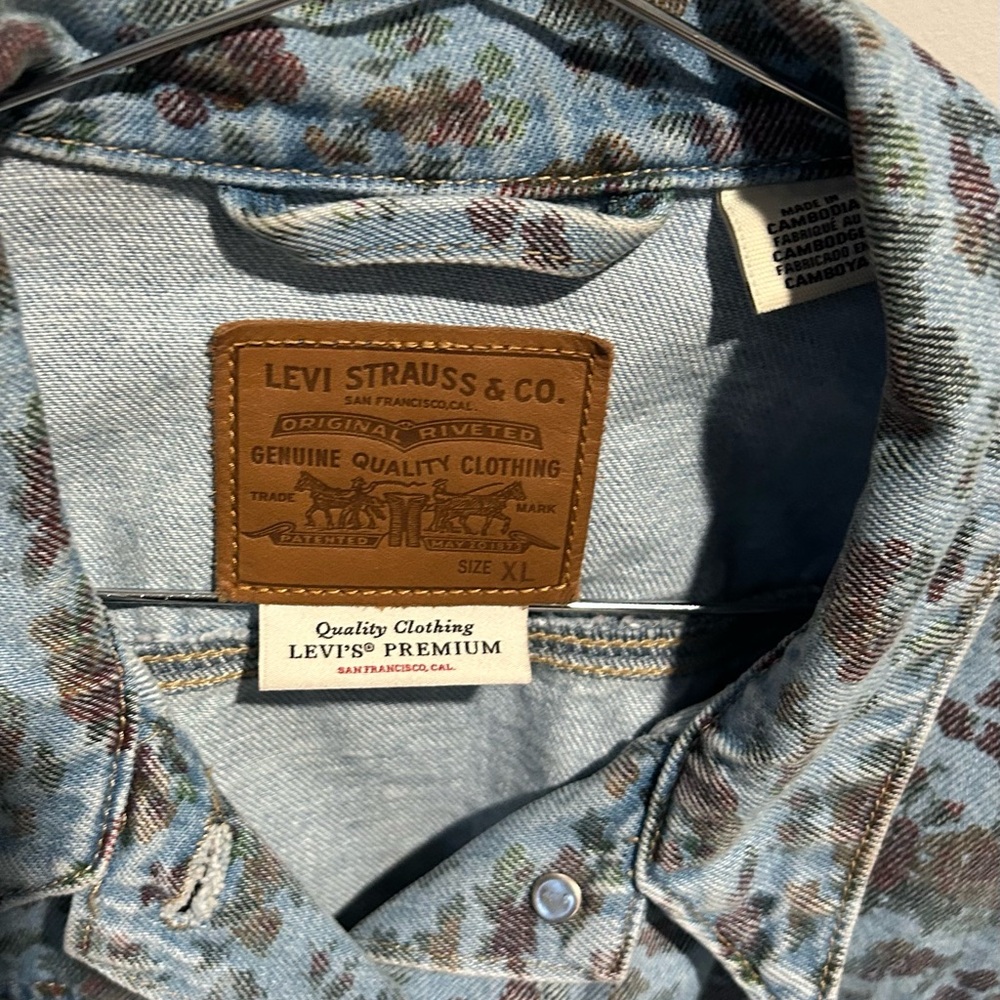 Levi's Premium Floral Patterned Jacket - image 2